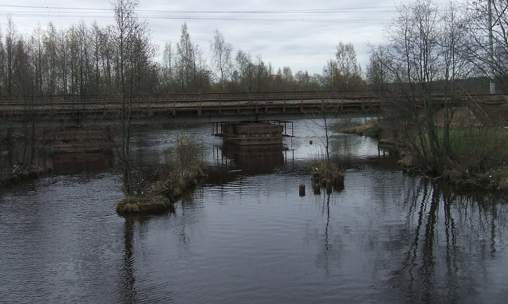 Река Сестра поздней осенью, Ленинградская область, мост