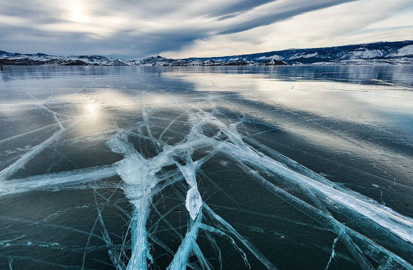 Озеро Байкал, красивый лед