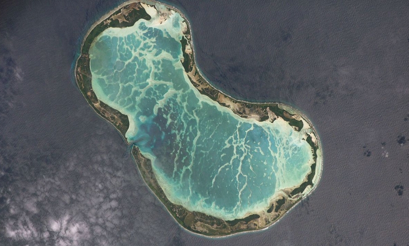 Один из атоллов архипелага острова Лайн, снимок с воздуха