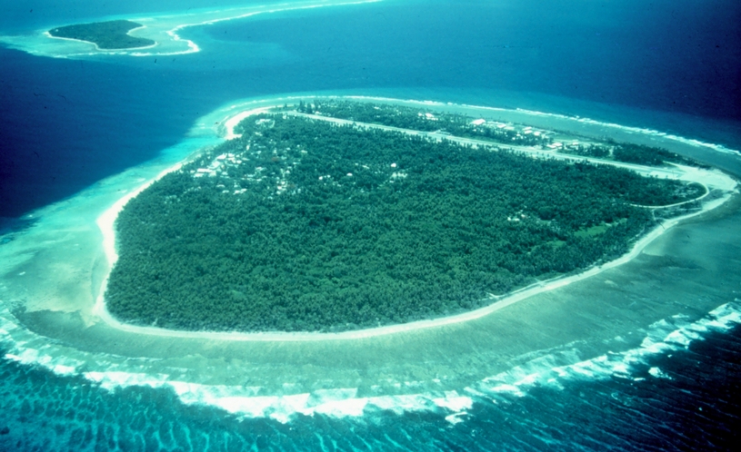 Каролинские острова, фото с самолета