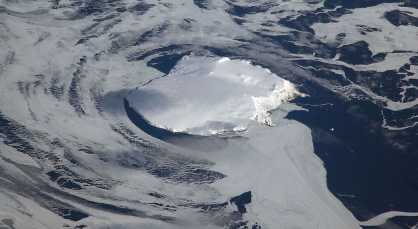 Остров Буве, фотография со спутника